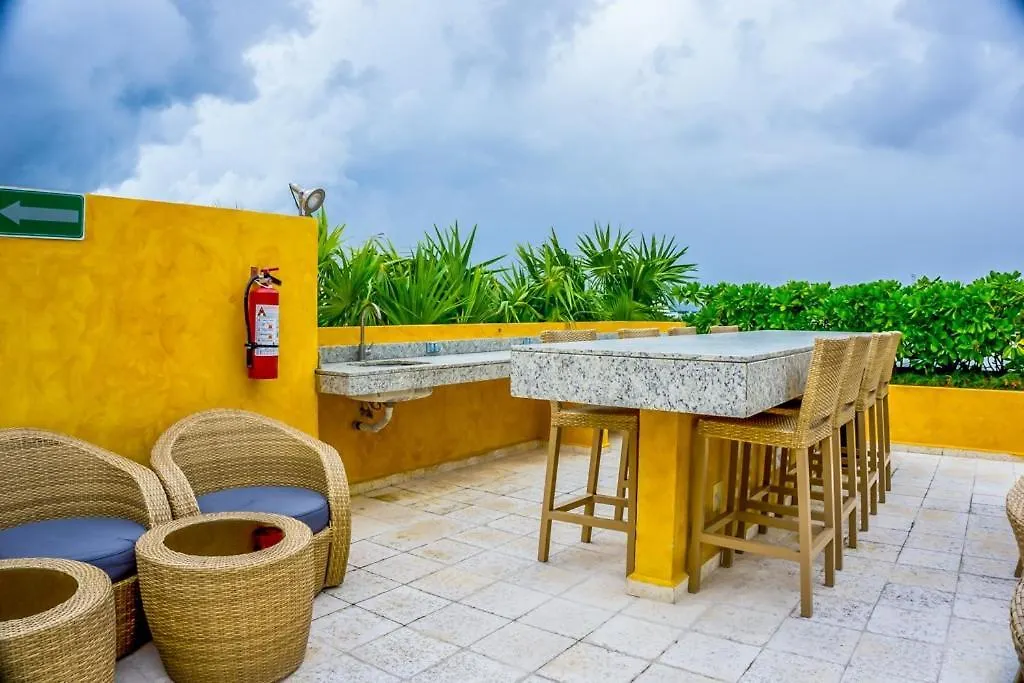 Lunada 314 Modern Playa Del Carmen Condo Apartmán